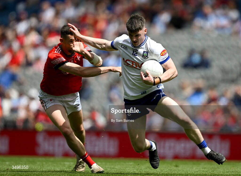 28 June 2026; Stephen O'Hanlon of Monaghan in action against Ciaran Downey of Louth during the GAA Football All-Ireland Senior Championship quarter-final match between Louth and Monaghan at Croke Park in Dublin. Photo by Sam Barnes/Sportsfile