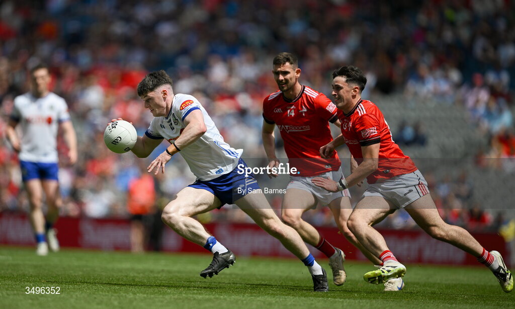 28 June 2026; Stephen O'Hanlon of Monaghan in action against Kieran McArdle, right, and Ciaran Downey of Louth during the GAA Football All-Ireland Senior Championship quarter-final match between Louth and Monaghan at Croke Park in Dublin. Photo by Sam Barnes/Sportsfile