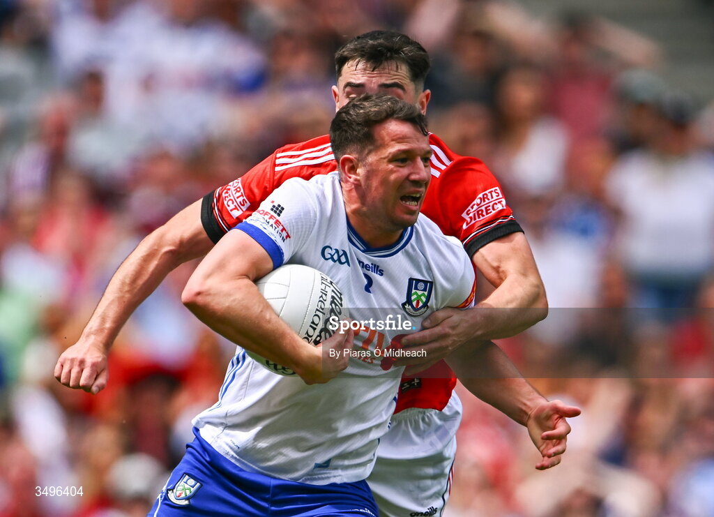 28 June 2026; Ryan Wylie of Monaghan in action against Emmet Carolan of Louth during the GAA Football All-Ireland Senior Championship quarter-final match between Louth and Monaghan at Croke Park in Dublin. Photo by Piaras Ó Mídheach/Sportsfile