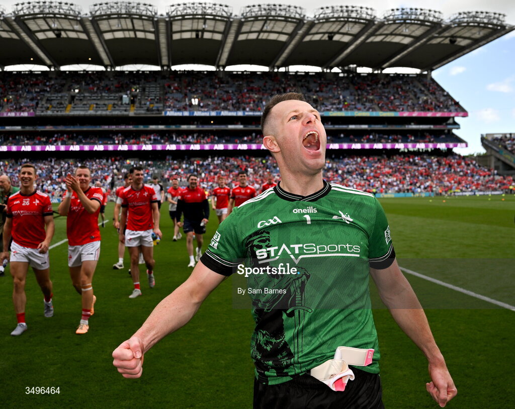 28 June 2026; Louth goalkeeper Niall McDonnell celebrates after his side's victory in the GAA Football All-Ireland Senior Championship quarter-final match between Louth and Monaghan at Croke Park in Dublin. Photo by Sam Barnes/Sportsfile
