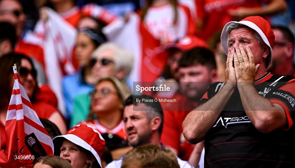 28 June 2026; A Louth supporter during the closing moments of the GAA Football All-Ireland Senior Championship quarter-final match between Louth and Monaghan at Croke Park in Dublin. Photo by Piaras Ó Mídheach/Sportsfile