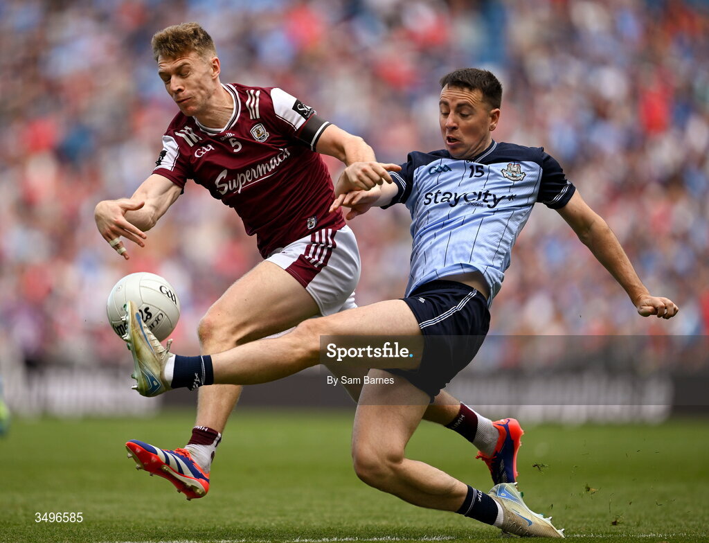 28 June 2026; Cormac Costello of Dublin in action against Dylan McHugh of Galway during the GAA Football All-Ireland Senior Championship quarter-final match between Dublin and Galway at Croke Park in Dublin. Photo by Sam Barnes/Sportsfile