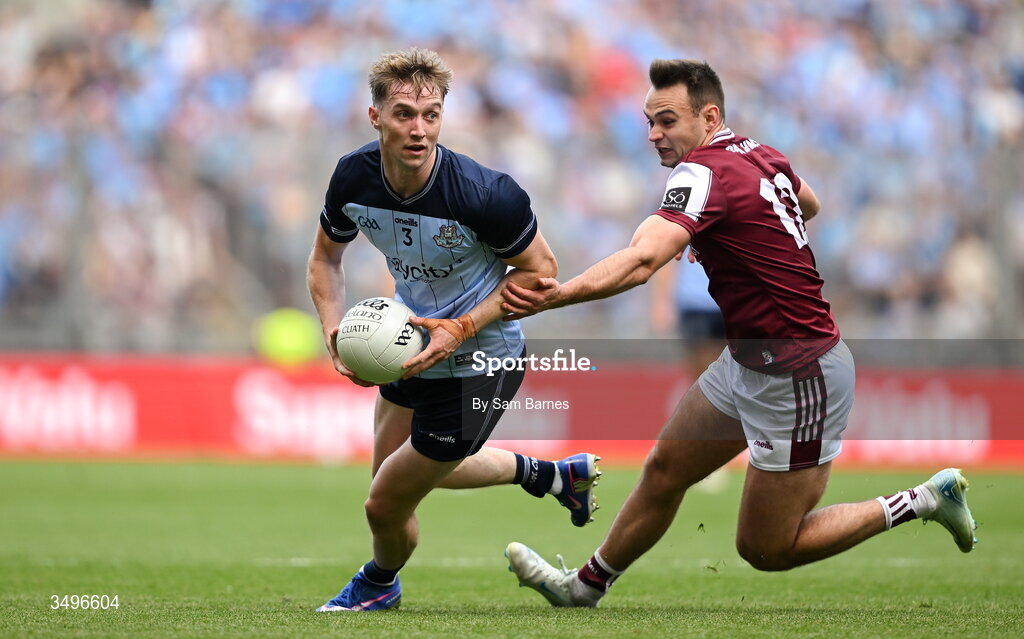 28 June 2026; Eoin Kennedy of Dublin in action against Cillian McDaid of Galway during the GAA Football All-Ireland Senior Championship quarter-final match between Dublin and Galway at Croke Park in Dublin. Photo by Sam Barnes/Sportsfile