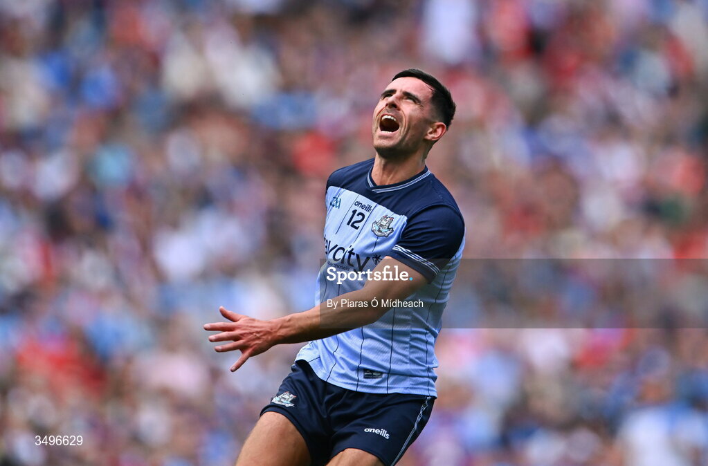 28 June 2026; Niall Scully of Dublin reacts after a missed chance during the GAA Football All-Ireland Senior Championship quarter-final match between Dublin and Galway at Croke Park in Dublin. Photo by Piaras Ó Mídheach/Sportsfile