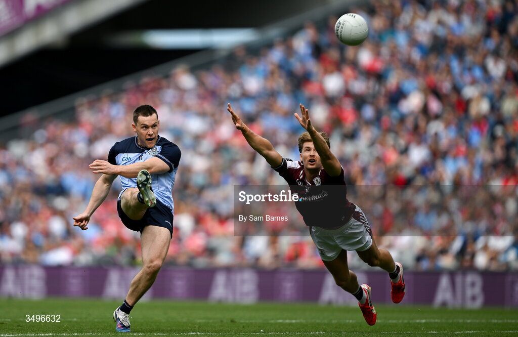 28 June 2026; Con O'Callaghan of Dublin in action against Cian Hernon of Galway during the GAA Football All-Ireland Senior Championship quarter-final match between Dublin and Galway at Croke Park in Dublin. Photo by Sam Barnes/Sportsfile
