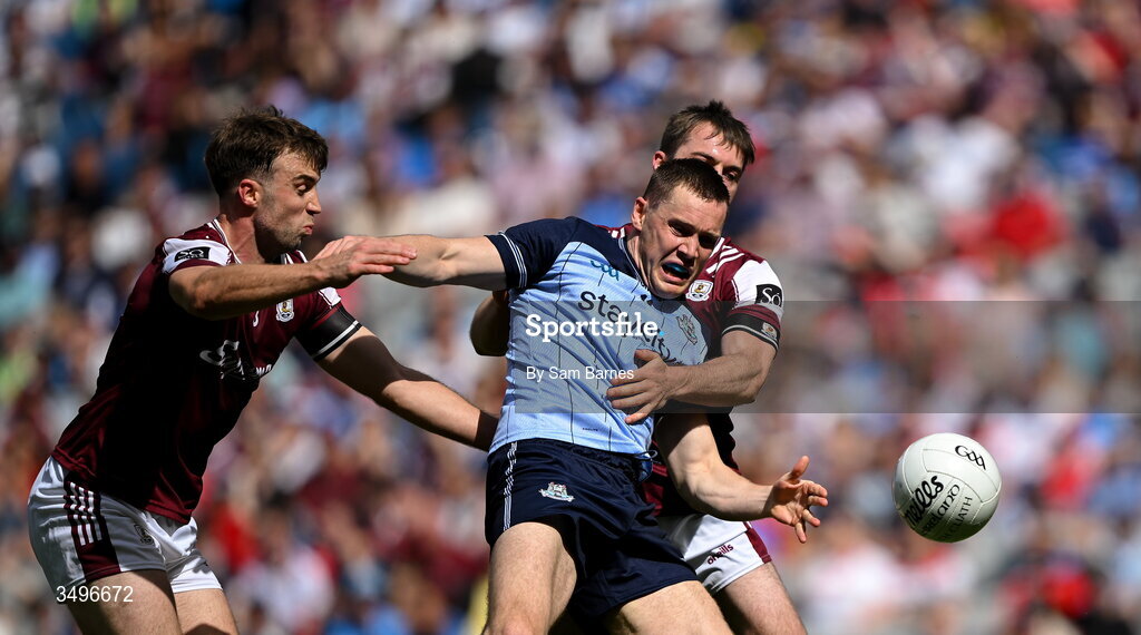 28 June 2026; Con O'Callaghan of Dublin in action against Paul Conroy, left, and Liam Silke of Galway during the GAA Football All-Ireland Senior Championship quarter-final match between Dublin and Galway at Croke Park in Dublin. Photo by Sam Barnes/Sportsfile