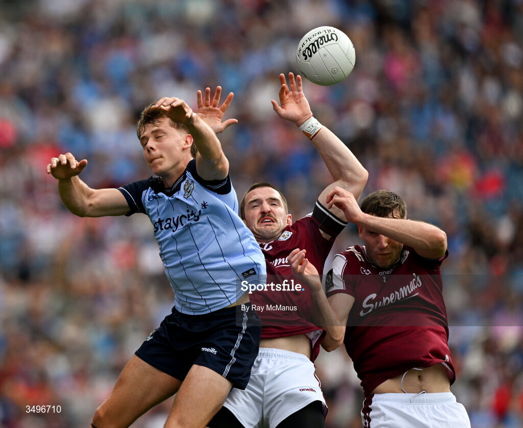 28 June 2026; Charlie McMorrow of Dublin in action against Matthew Tierney and Cein Darcy of Galway during the GAA Football All-Ireland Senior Championship quarter-final match between Dublin and Galway at Croke Park in Dublin. Photo by Ray McManus/Sportsfile