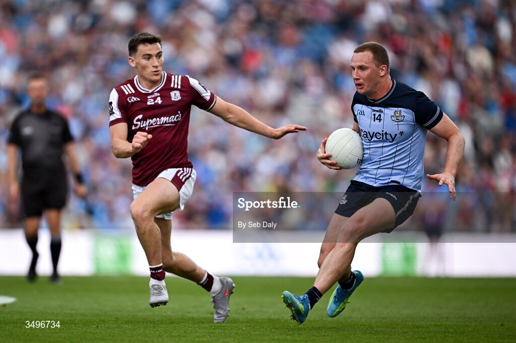28 June 2026; Ciaran Kilkenny of Dublin in action against Finnian Ó Laoi of Galway during the GAA Football All-Ireland Senior Championship quarter-final match between Dublin and Galway at Croke Park in Dublin. Photo by Seb Daly/Sportsfile