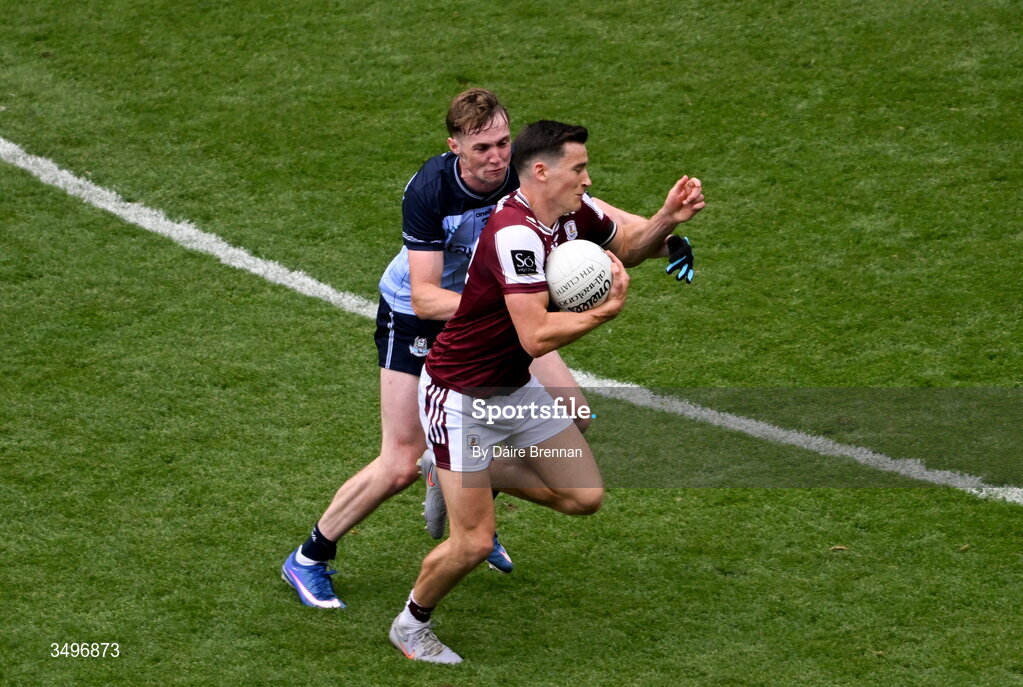 28 June 2026; Finnian Ó Laoi of Galway in action against Eoin Kennedy of Dublin during the GAA Football All-Ireland Senior Championship quarter-final match between Dublin and Galway at Croke Park in Dublin. Photo by Daire Brennan/Sportsfile