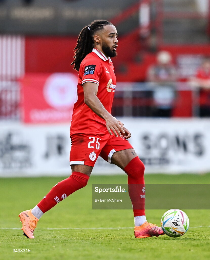 22 June 2026; Milan Mbeng of Shelbourne during the SSE Airtricity Men’s Premier Division match between Shelbourne and Bohemians at Tolka Park in Dublin. Photo by Ben McShane/Sportsfile