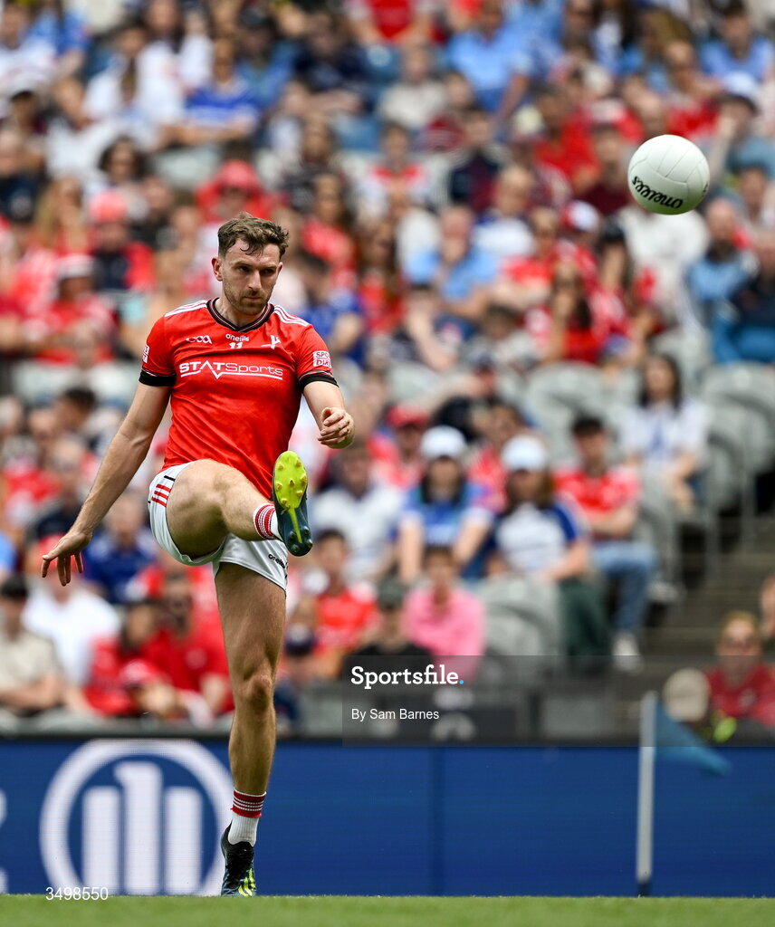 28 June 2026; Sam Mulroy of Louth kicks a free during the GAA Football All-Ireland Senior Championship quarter-final match between Louth and Monaghan at Croke Park in Dublin. Photo by Sam Barnes/Sportsfile