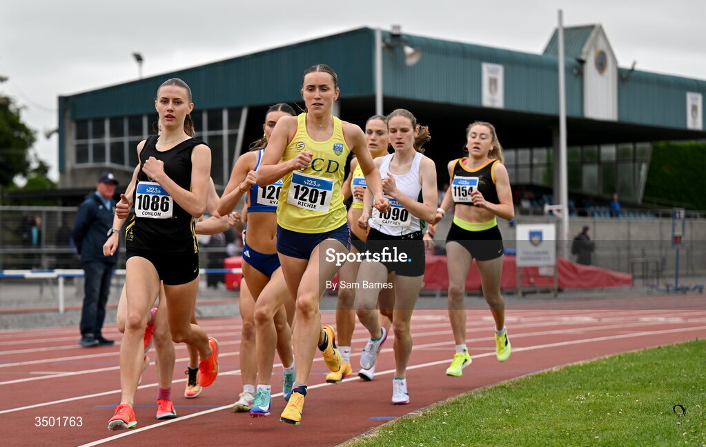 4 July 2026; Zoie Richie of UCD AC, Dublin, centre, leads the field in the under 23 women's 800m during day one of the 123.ie National U20 & U23 Track & Field Championships at Tullamore Harriers Athletics Club in Tullamore, Offaly. Photo by Sam Barnes/Sportsfile