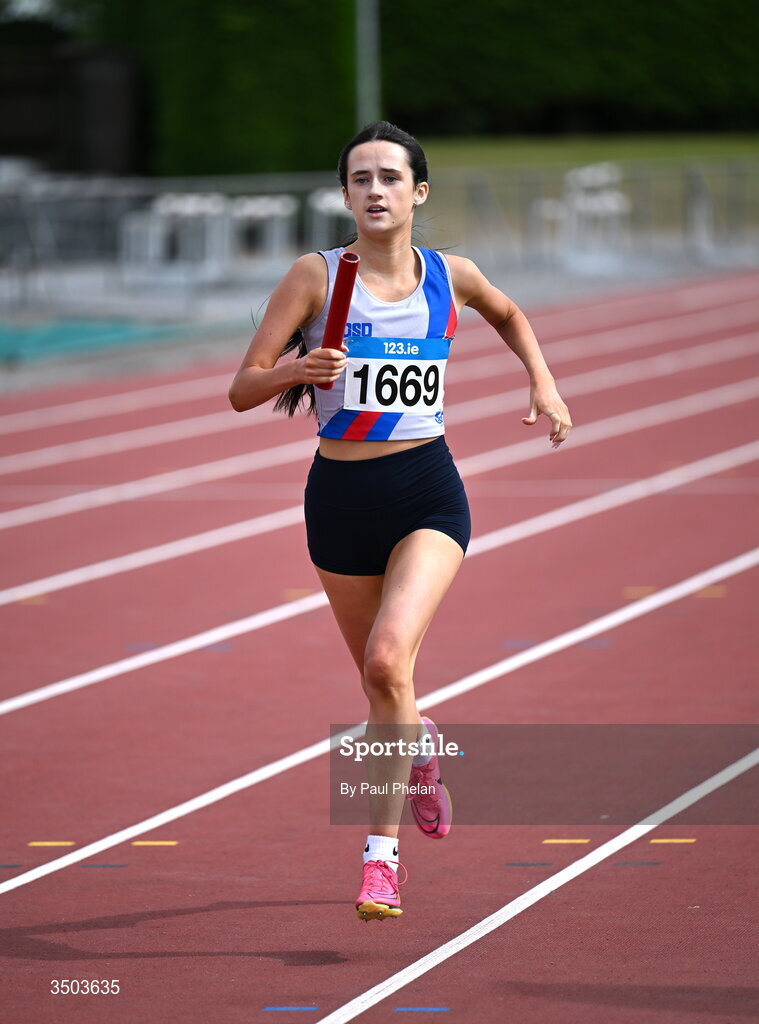 5 July 2026; A Dundrum South Dublin A.C. A, athlete, on her way to fininshing second in the U20 women's 4x400 Relay during day two of the 123.ie National U20 & U23 Track & Field Championships at Tullamore Harriers Athletics Club in Tullamore, Offaly. Photo by Paul Phelan/Sportsfile