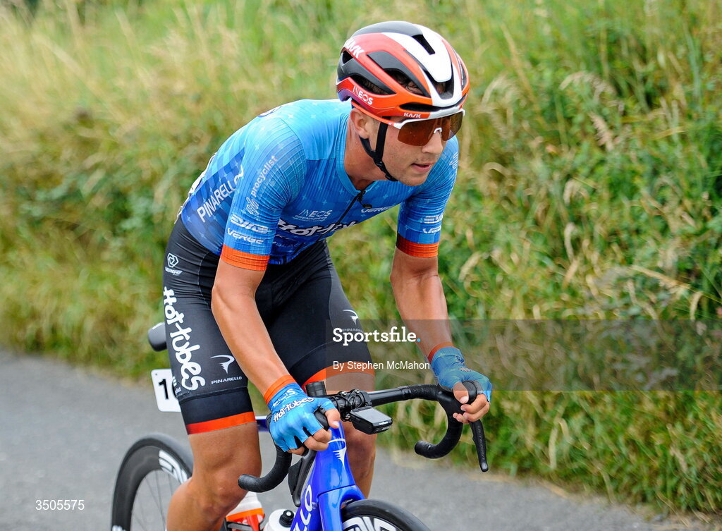 8 July 2026; Alex Botha of Hot Tubes during the Stage 2 of 2026 Junior Tour of Ireland in West Clare. Photo by Stephen McMahon/Sportsfile
