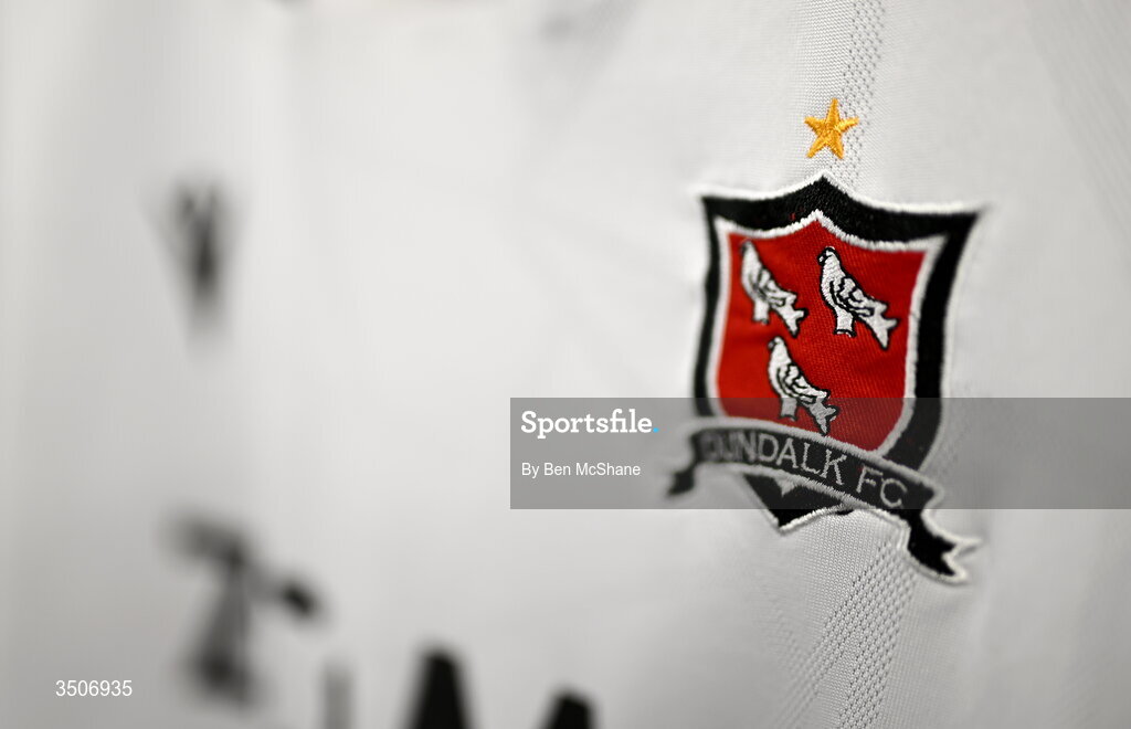 10 July 2026; A detailed view of a Dundalk jersey in the dressing room before the SSE Airtricity Men’s Premier Division match between Dundalk and Drogheda United at Oriel Park in Dundalk, Louth. Photo by Ben McShane/Sportsfile