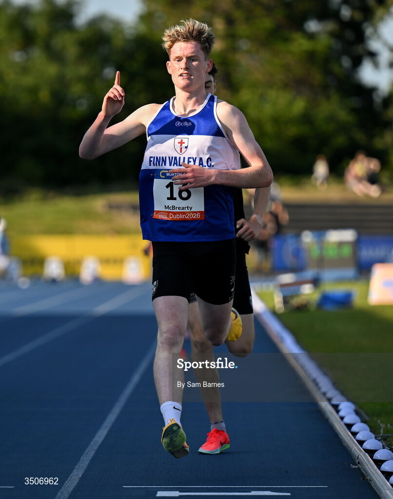 10 July 2026; Odhran McBrearty of Finn Valley AC crosses the finish line to win the Jerry Kiernan Foundation U20 men's mile during the Morton Games at Morton Stadium in Santry, Dublin. Photo by Sam Barnes/Sportsfile