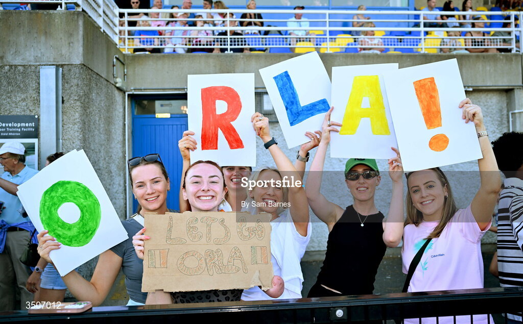 10 July 2026; Paralympic swimmer Ellen Keane and friends during the Morton Games at Morton Stadium in Santry, Dublin. Photo by Sam Barnes/Sportsfile