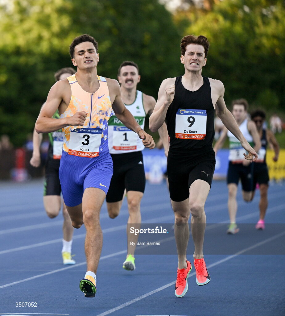 10 July 2026; Henry Jonas of Great Britain, left, and Tibo De Smet of Belgium compete in the DCU men's 800m during the Morton Games at Morton Stadium in Santry, Dublin. Photo by Sam Barnes/Sportsfile