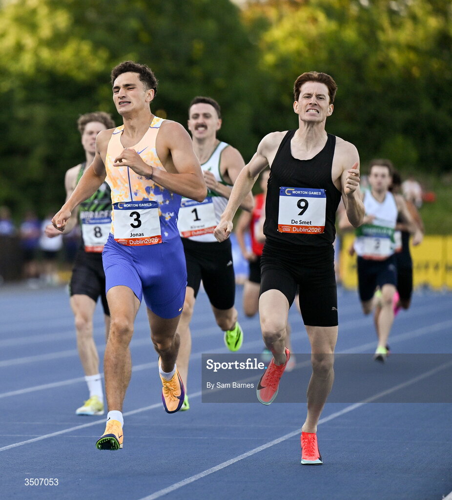10 July 2026; Henry Jonas of Great Britain, left, and Tibo De Smet of Belgium compete in the DCU men's 800m during the Morton Games at Morton Stadium in Santry, Dublin. Photo by Sam Barnes/Sportsfile