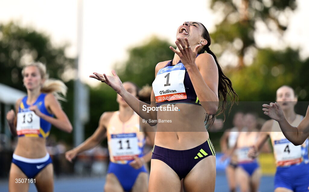 10 July 2026; Sophie O'Sullivan of Ireland celebrates after winning the Fashionflo women's 1500m during the Morton Games at Morton Stadium in Santry, Dublin. Photo by Sam Barnes/Sportsfile