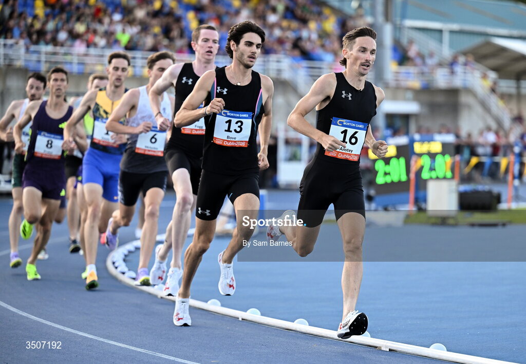 10 July 2026; Jack Anstey of Australia, right, and Davis Bove of United States compete in the UPMC SSC Men's Morton Mile during the Morton Games at Morton Stadium in Santry, Dublin. Photo by Sam Barnes/Sportsfile