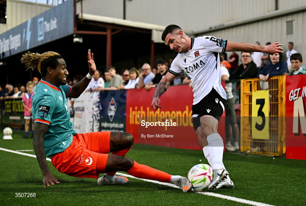 10 July 2026; Jason Bucknor of Drogheda United blocks the cross of Trevor Clarke of Dundalk during the SSE Airtricity Men’s Premier Division match between Dundalk and Drogheda United at Oriel Park in Dundalk, Louth. Photo by Ben McShane/Sportsfile