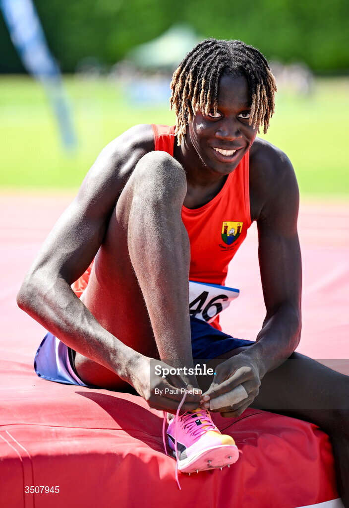 11 July 2026; Ryan Onoh of Cork City A.C.ties his shoes laces during day three of the 123.ie National Championships at Tullamore Harriers Athletics Club in Tullamore, Offaly. Photo by Paul Phelan/Sportsfile