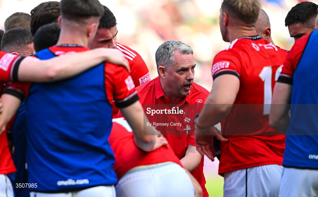 11 July 2026; Louth manager Gavin Devlin speaks to his team before the GAA Football All-Ireland Senior Championship semi-final match between Mayo and Louth at Croke Park in Dublin. Photo by Ramsey Cardy/Sportsfile