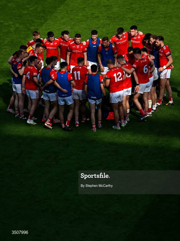 11 July 2026; Sam Mulroy of Louth, 11, speaks to his teammates in a huddle before the GAA Football All-Ireland Senior Championship semi-final match between Mayo and Louth at Croke Park in Dublin. Photo by Stephen McCarthy/Sportsfile