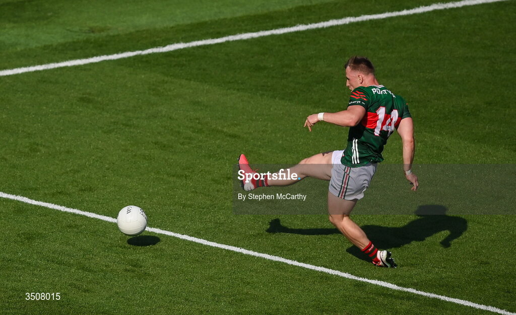 11 July 2026; Ryan O'Donoghue of Mayo shoots to score his side's first goal during the GAA Football All-Ireland Senior Championship semi-final match between Mayo and Louth at Croke Park in Dublin. Photo by Stephen McCarthy/Sportsfile