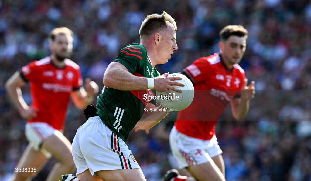 11 July 2026; Ryan O'Donoghue of Mayo on his way to scoring his 6th minute goal during the GAA Football All-Ireland Senior Championship semi-final match between Mayo and Louth at Croke Park in Dublin. Photo by Ray McManus/Sportsfile