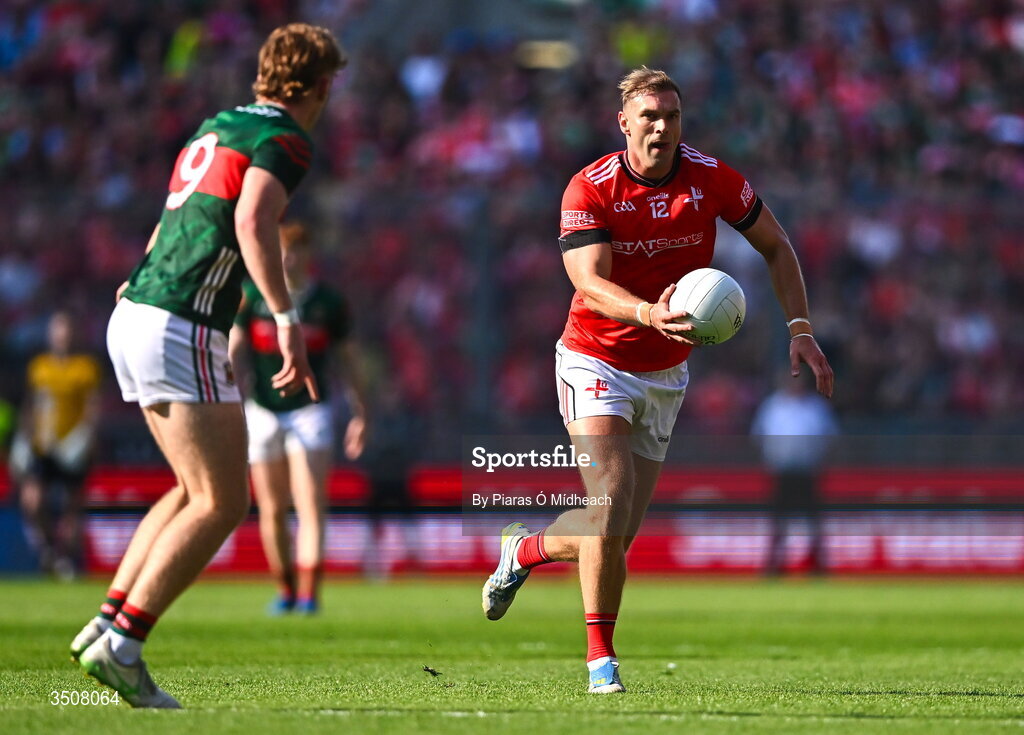 11 July 2026; Conor Grimes of Louth in action against Jack Carney of Mayo during the GAA Football All-Ireland Senior Championship semi-final match between Mayo and Louth at Croke Park in Dublin. Photo by Piaras Ó Mídheach/Sportsfile