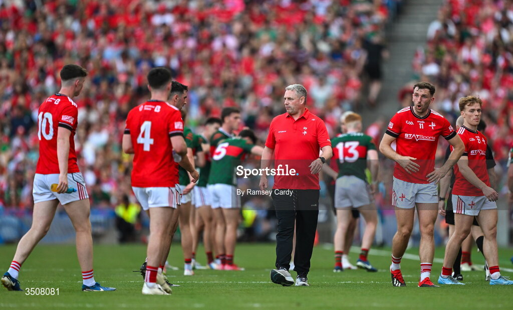11 July 2026; Louth manager Gavin Devlin speaks to his players during a break in play during the GAA Football All-Ireland Senior Championship semi-final match between Mayo and Louth at Croke Park in Dublin. Photo by Ramsey Cardy/Sportsfile