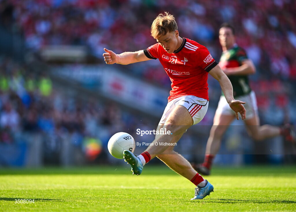 11 July 2026; Ciarán Keenan of Louth scores a point during the GAA Football All-Ireland Senior Championship semi-final match between Mayo and Louth at Croke Park in Dublin. Photo by Piaras Ó Mídheach/Sportsfile