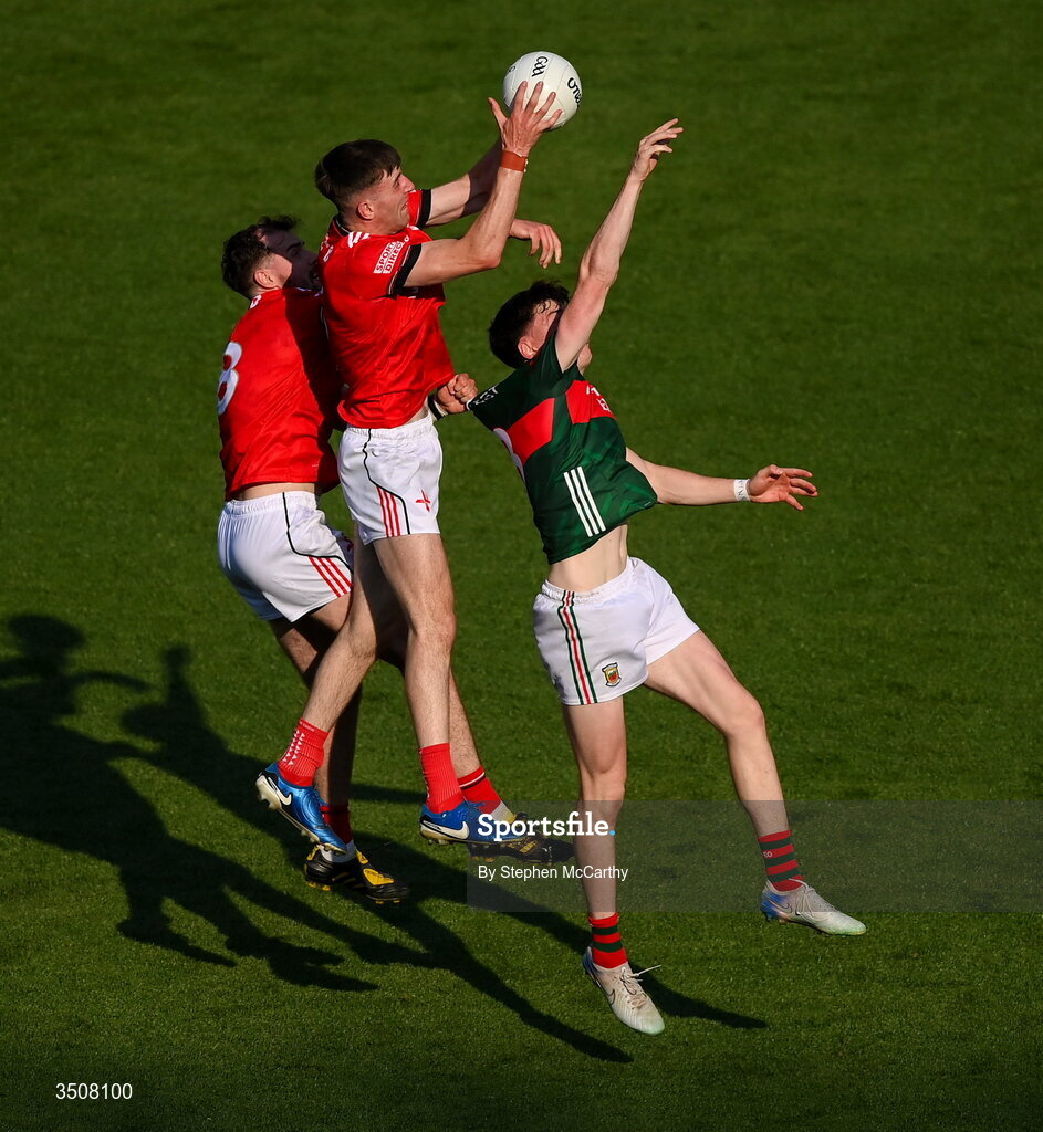 11 July 2026; Conor Early, left and Dara McDonnell of Louth in action against Bob Tuohy of Mayo during the GAA Football All-Ireland Senior Championship semi-final match between Mayo and Louth at Croke Park in Dublin. Photo by Stephen McCarthy/Sportsfile