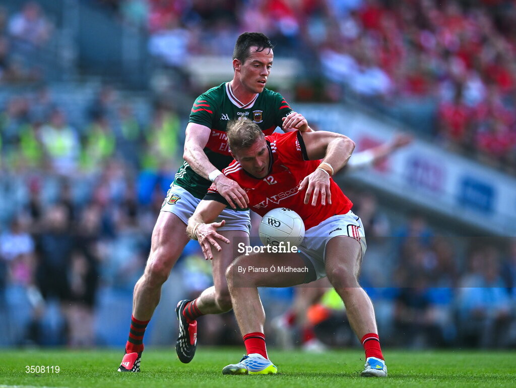 11 July 2026; Conor Grimes of Louth in action against Stephen Coen of Mayo during the GAA Football All-Ireland Senior Championship semi-final match between Mayo and Louth at Croke Park in Dublin. Photo by Piaras Ó Mídheach/Sportsfile