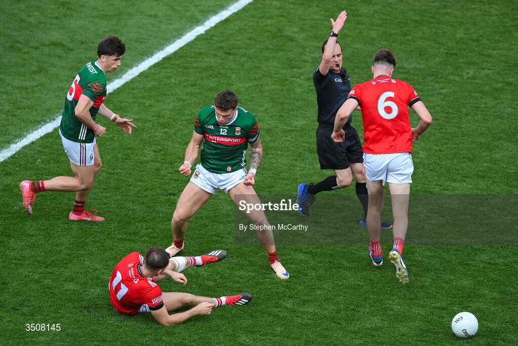 11 July 2026; Jordan Flynn of Mayo, 12, celebrates winning possession during the GAA Football All-Ireland Senior Championship semi-final match between Mayo and Louth at Croke Park in Dublin. Photo by Stephen McCarthy/Sportsfile