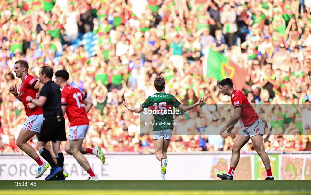 11 July 2026; Kobe McDonald of Mayo, 15, celebrates a score toward the supporters during the GAA Football All-Ireland Senior Championship semi-final match between Mayo and Louth at Croke Park in Dublin. Photo by Ben McShane/Sportsfile