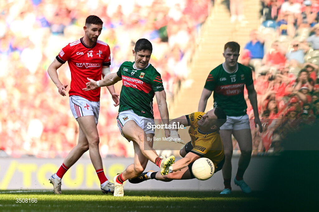 11 July 2026; Conor Loftus of Mayo scores his side's third goal past Louth goalkeeper Niall McDonnell during the GAA Football All-Ireland Senior Championship semi-final match between Mayo and Louth at Croke Park in Dublin. Photo by Ben McShane/Sportsfile