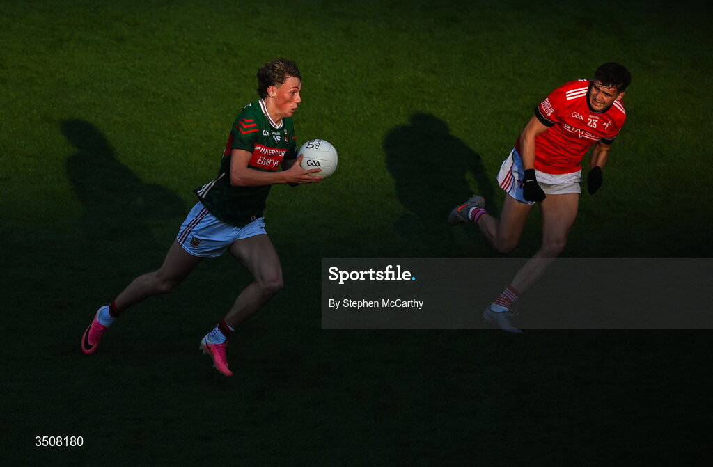 11 July 2026; Kobe McDonald of Mayo in action against Tadgh McDonnell of Louth during the GAA Football All-Ireland Senior Championship semi-final match between Mayo and Louth at Croke Park in Dublin. Photo by Stephen McCarthy/Sportsfile
