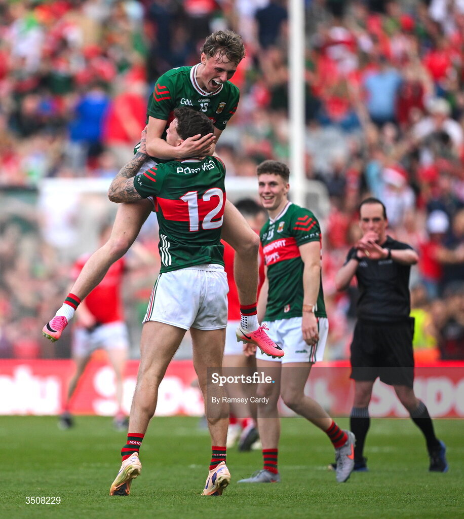 11 July 2026; Kobe McDonald, above, and Jordan Flynn of Mayo celebrate at the final whistle of the GAA Football All-Ireland Senior Championship semi-final match between Mayo and Louth at Croke Park in Dublin. Photo by Ramsey Cardy/Sportsfile