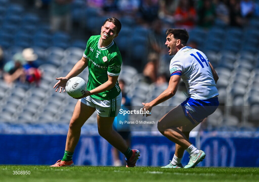 12 July 2026; Jack Power of London in action against Eoin Gormley of USGAA during the GAA Football All-Ireland Junior Championship Final match between USGAA and London at Croke Park in Dublin. Photo by Piaras Ó Mídheach/Sportsfile