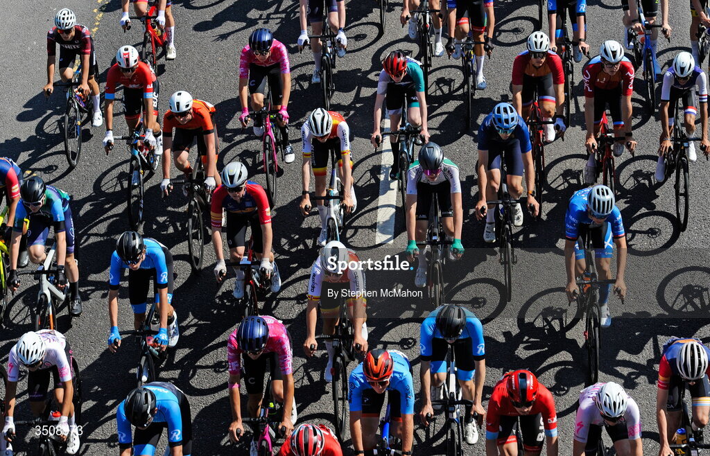 12 July 2026; A general view of the peloton during Stage 6 of 2026 Junior Tour of Ireland in Ennis. Photo by Stephen McMahon/Sportsfile