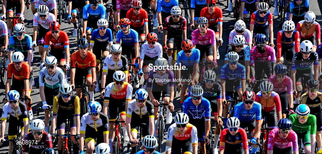 12 July 2026; A general view of the peloton during Stage 6 of 2026 Junior Tour of Ireland in Ennis. Photo by Stephen McMahon/Sportsfile