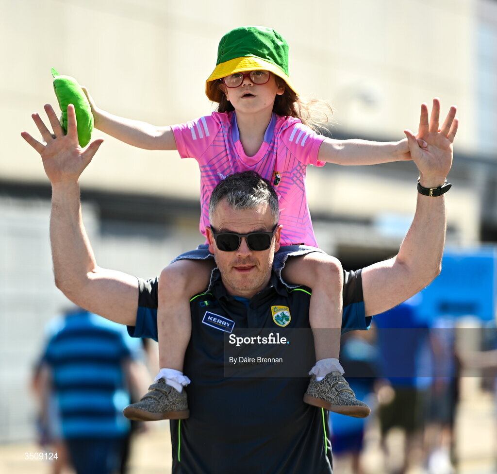 12 July 2026; Kerry supporters Alan Dineen, and his daughter Clodagh Dineen, aged 5, from Scartaglen, Kerry, ahead of the GAA Football All-Ireland Senior Championship semi-final match between Dublin and Kerry at Croke Park in Dublin. Photo by Daire Brennan/Sportsfile