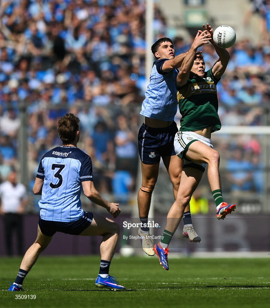 12 July 2026; Mark O'Shea of Kerry in action against Theo Clancy of Dublin during the GAA Football All-Ireland Senior Championship semi-final match between Dublin and Kerry at Croke Park in Dublin. Photo by Stephen McCarthy/Sportsfile