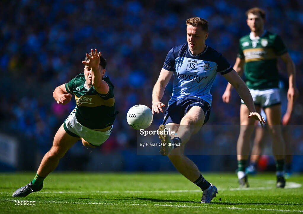 12 July 2026; Paddy Small of Dublin in action against Mike Breen of Kerry during the GAA Football All-Ireland Senior Championship semi-final match between Dublin and Kerry at Croke Park in Dublin. Photo by Piaras Ó Mídheach/Sportsfile