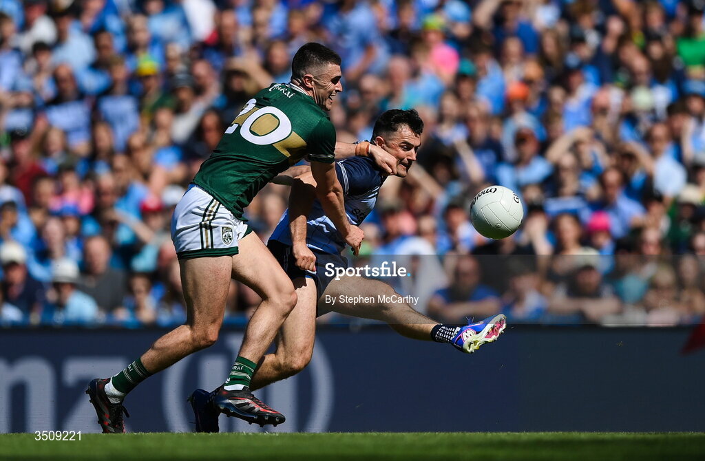 12 July 2026; Colm Basquel of Dublin in action against Seán O'Shea of Kerry during the GAA Football All-Ireland Senior Championship semi-final match between Dublin and Kerry at Croke Park in Dublin. Photo by Stephen McCarthy/Sportsfile