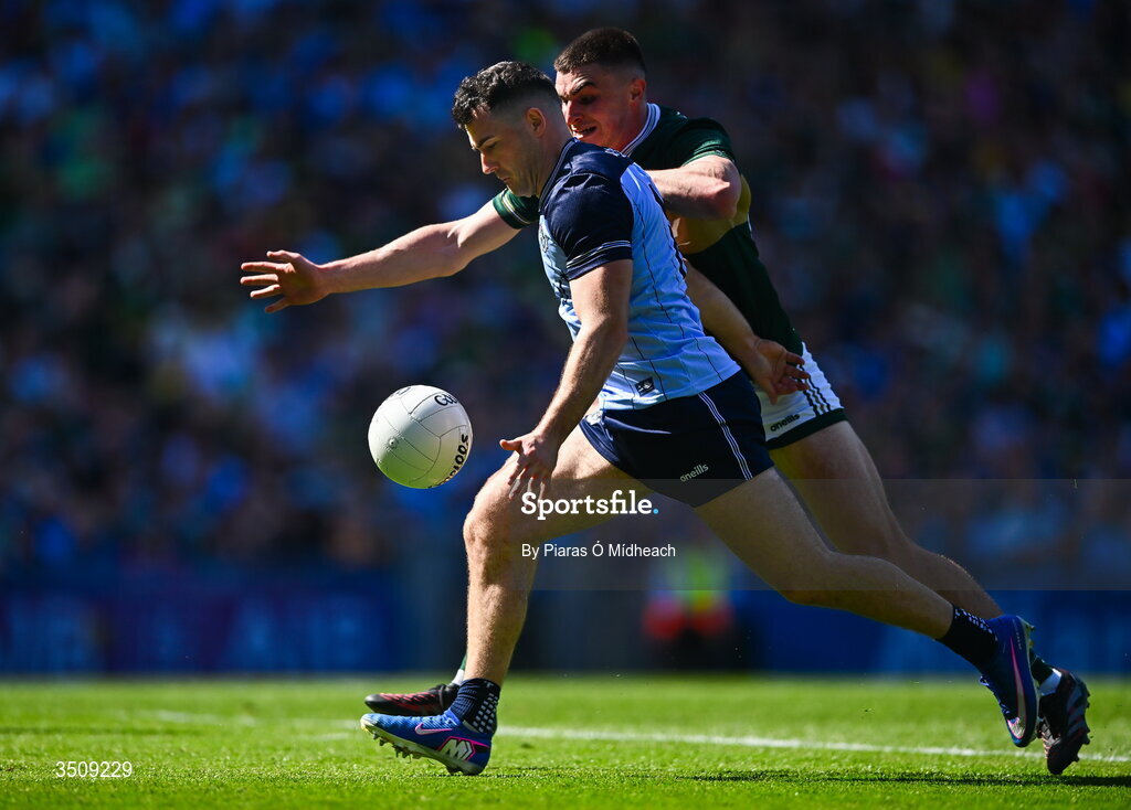 12 July 2026; Colm Basquel of Dublin in action against Seán O'Shea of Kerry during the GAA Football All-Ireland Senior Championship semi-final match between Dublin and Kerry at Croke Park in Dublin. Photo by Piaras Ó Mídheach/Sportsfile