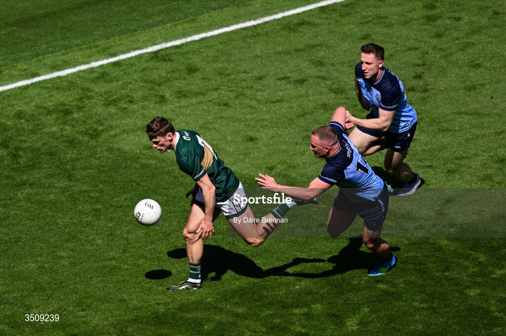 12 July 2026; Gavin White of Kerry in action against Ciarán Kilkenny of Dublin during the GAA Football All-Ireland Senior Championship semi-final match between Dublin and Kerry at Croke Park in Dublin. Photo by Daire Brennan/Sportsfile